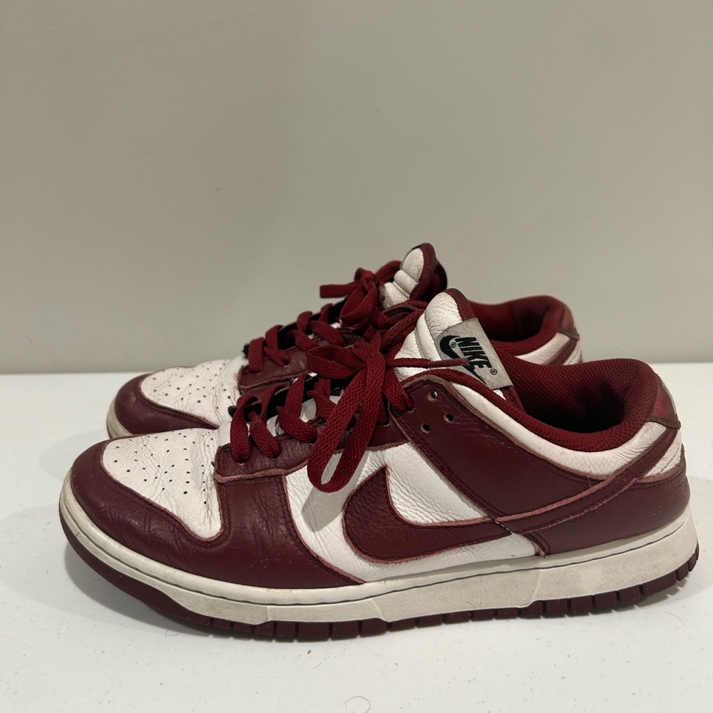 Nike Burgundy and White Athletic Shoes - Picture 3 of 6